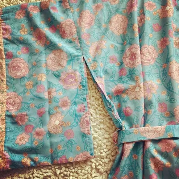 SOLD OUT Secret Garden Light Blue & Pink Floral Kimono Duster Wrap Coverup Boho - Picture 6 of 7